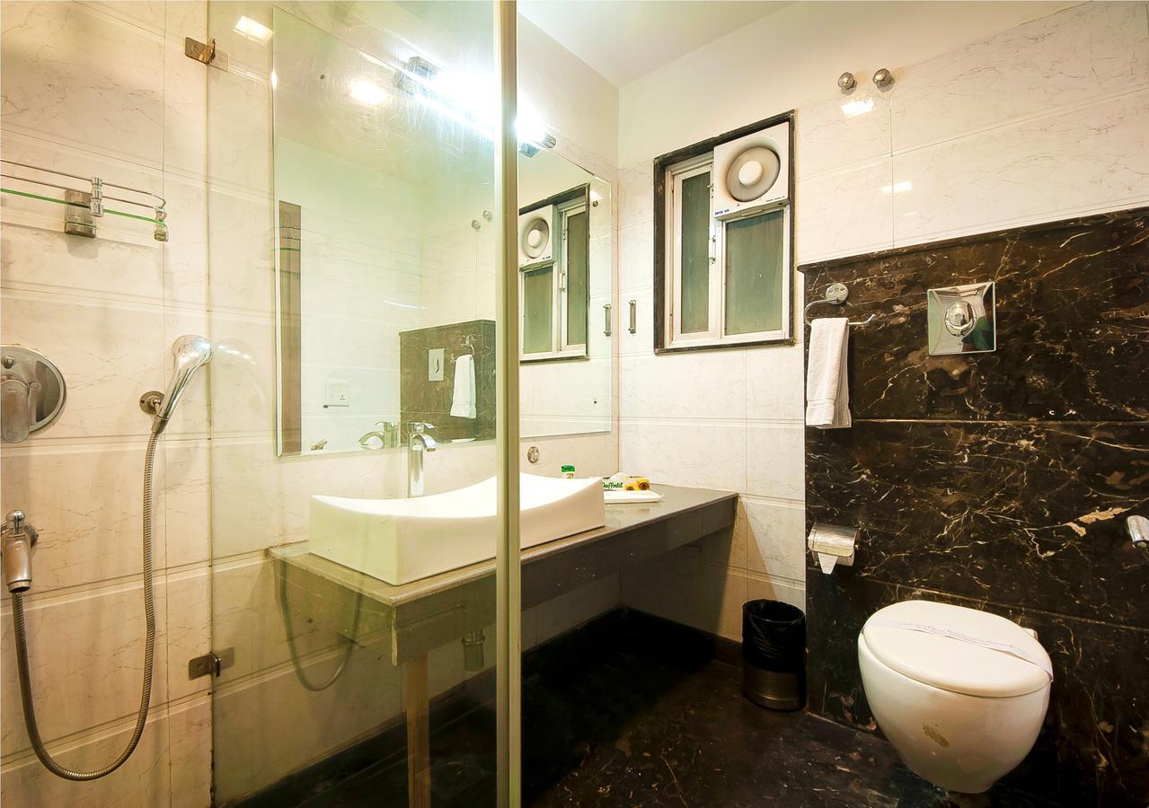 Hotel Amaltas International - Delhi-16 Ню Делхи Екстериор снимка