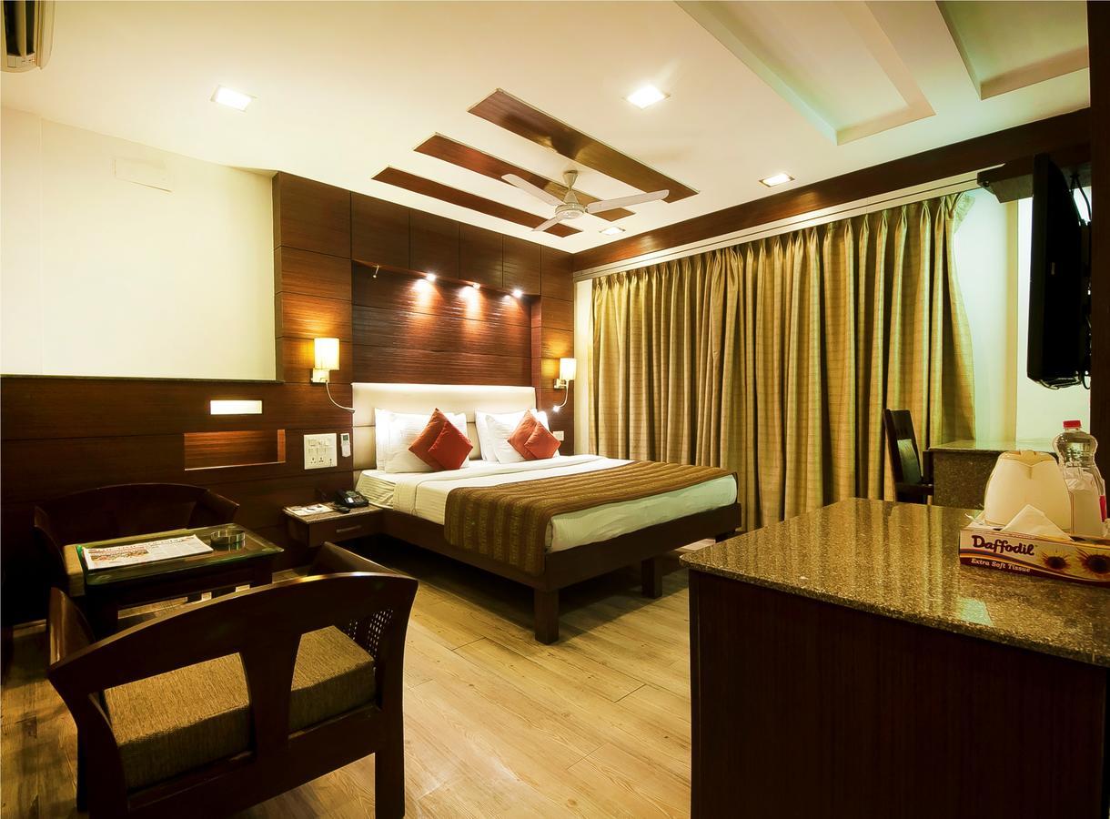 Hotel Amaltas International - Delhi-16 Ню Делхи Екстериор снимка