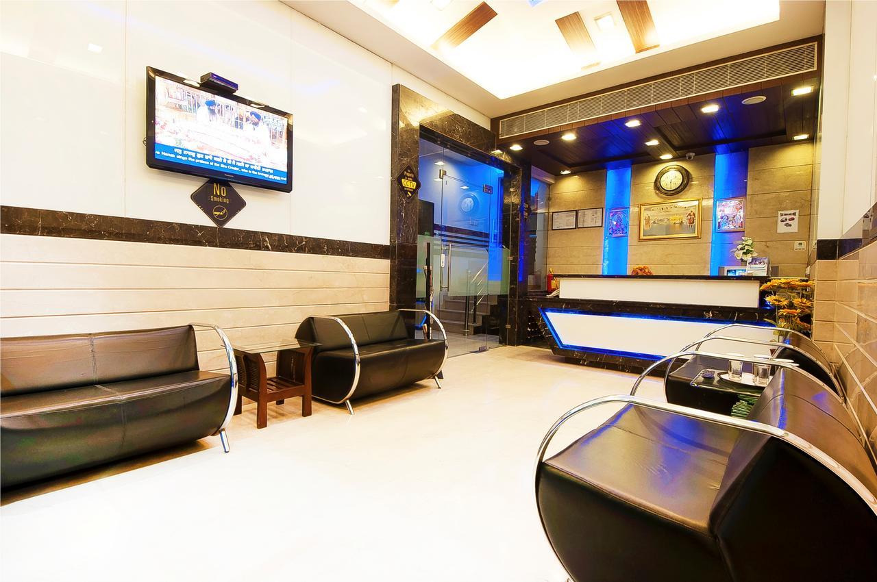 Hotel Amaltas International - Delhi-16 Ню Делхи Екстериор снимка