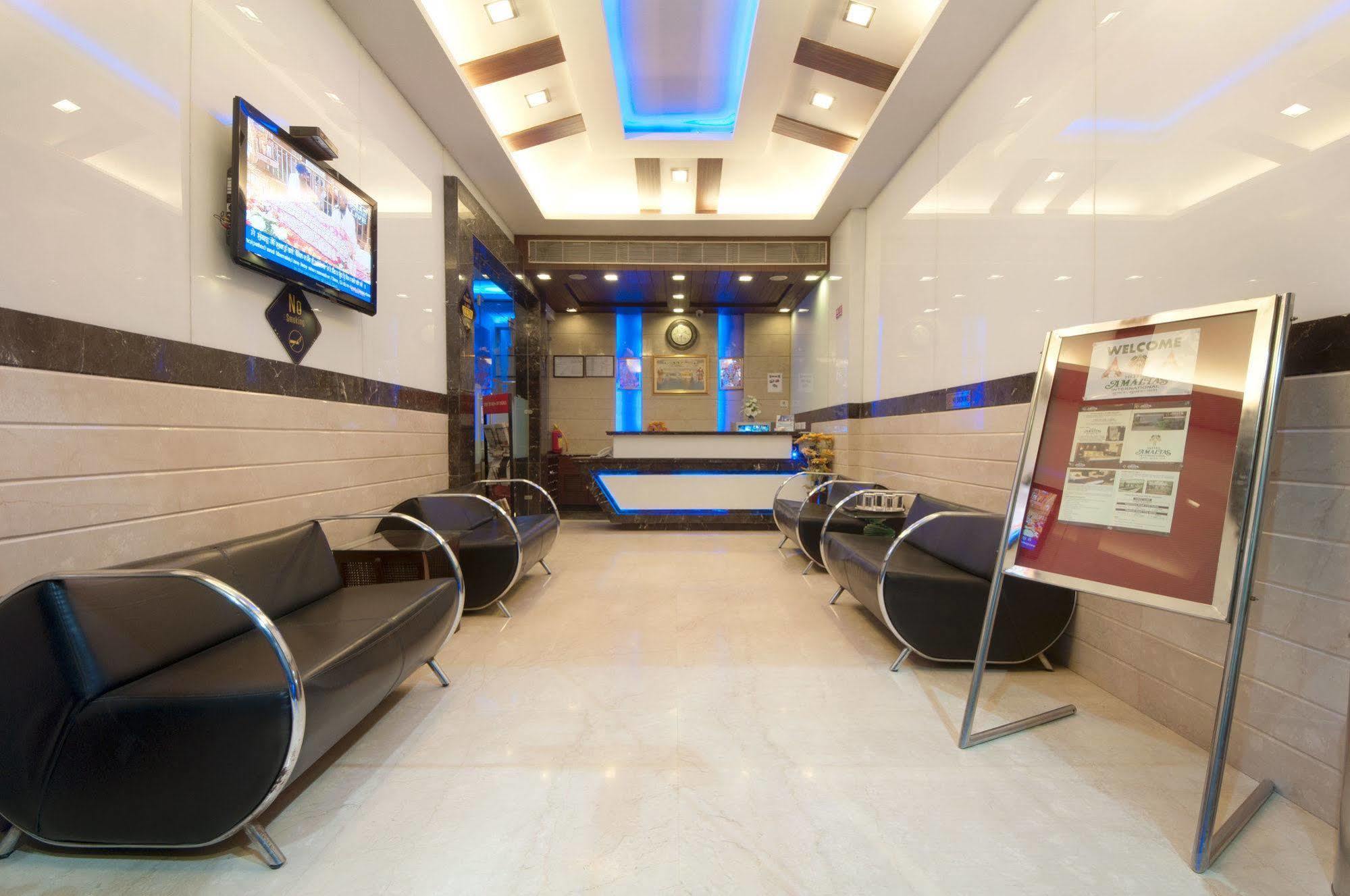 Hotel Amaltas International - Delhi-16 Ню Делхи Екстериор снимка