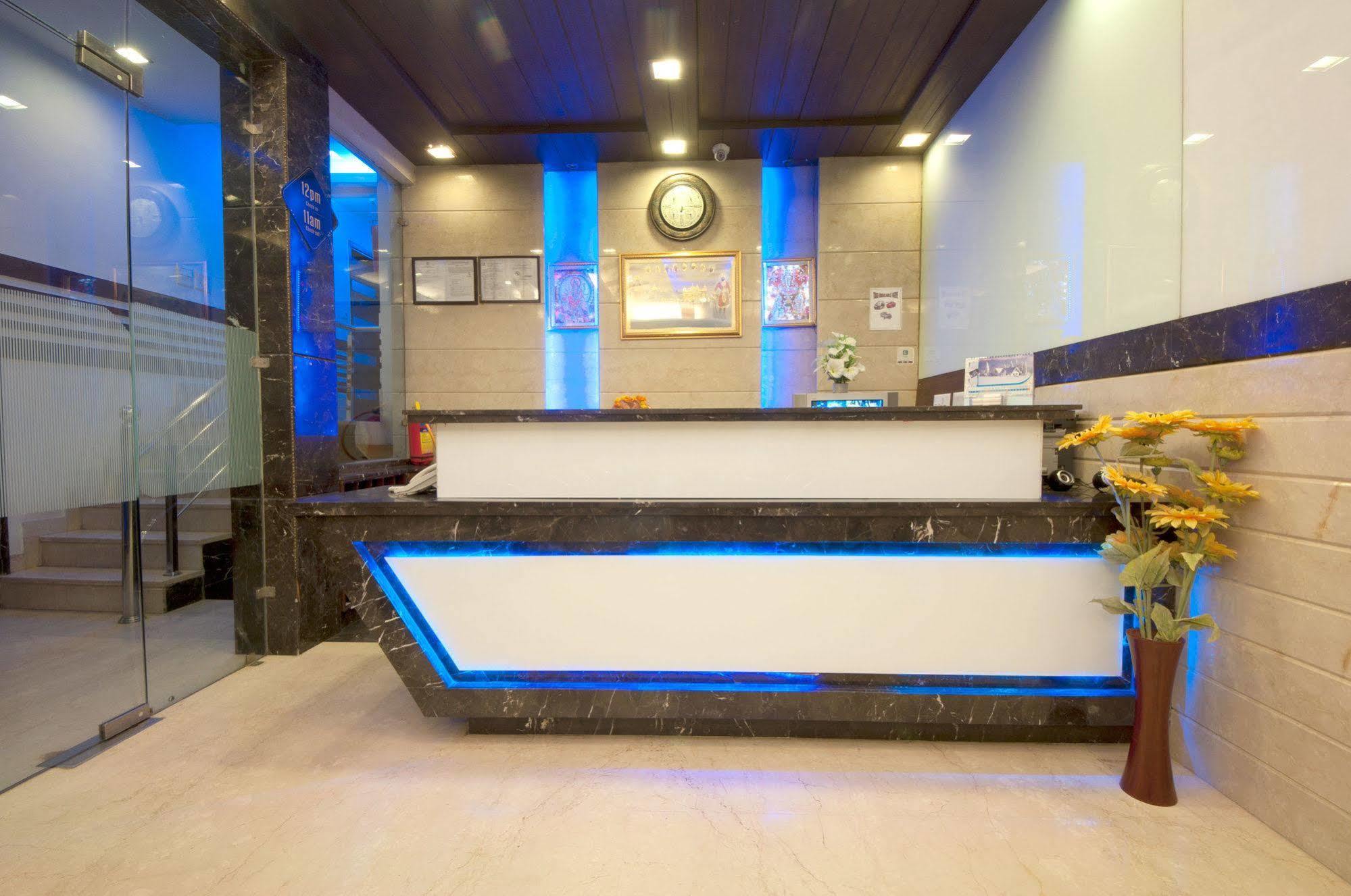 Hotel Amaltas International - Delhi-16 Ню Делхи Екстериор снимка