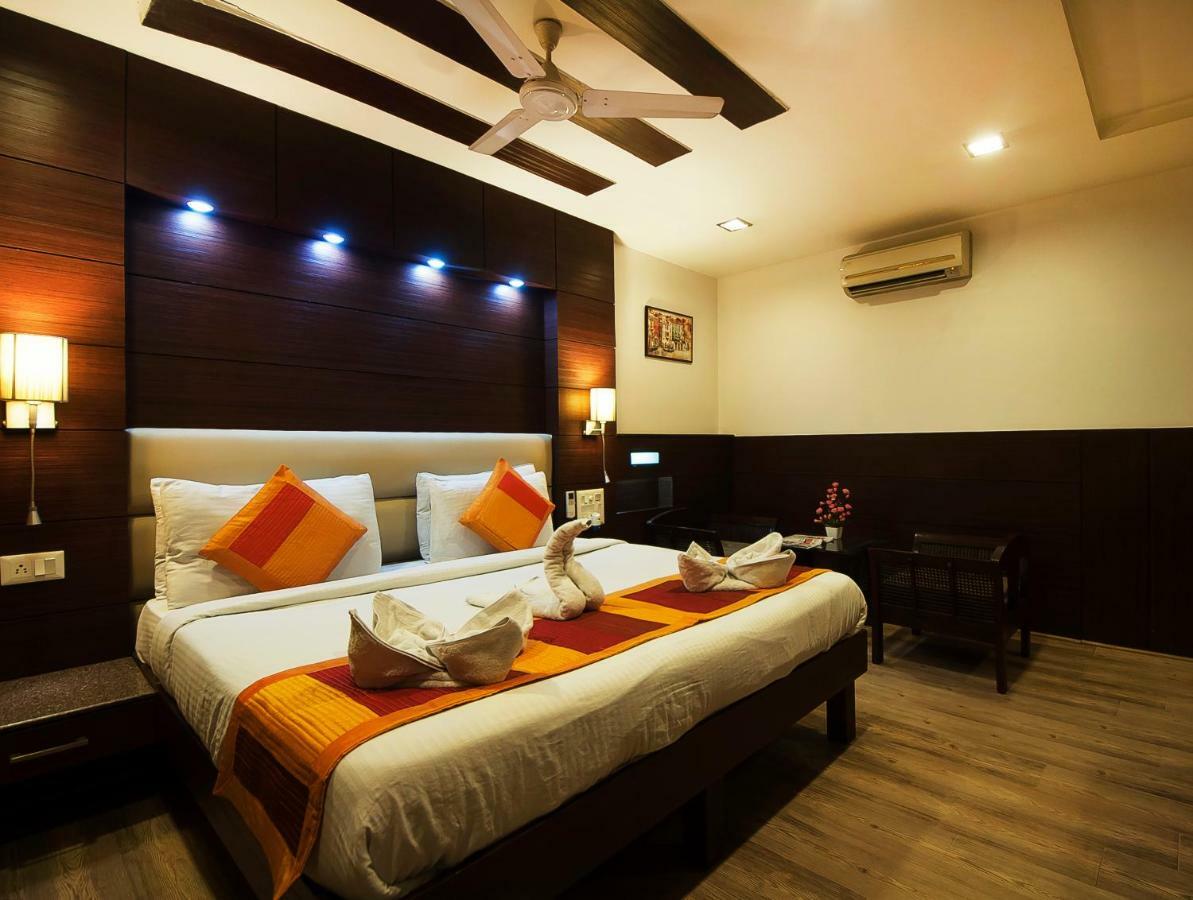 Hotel Amaltas International - Delhi-16 Ню Делхи Екстериор снимка