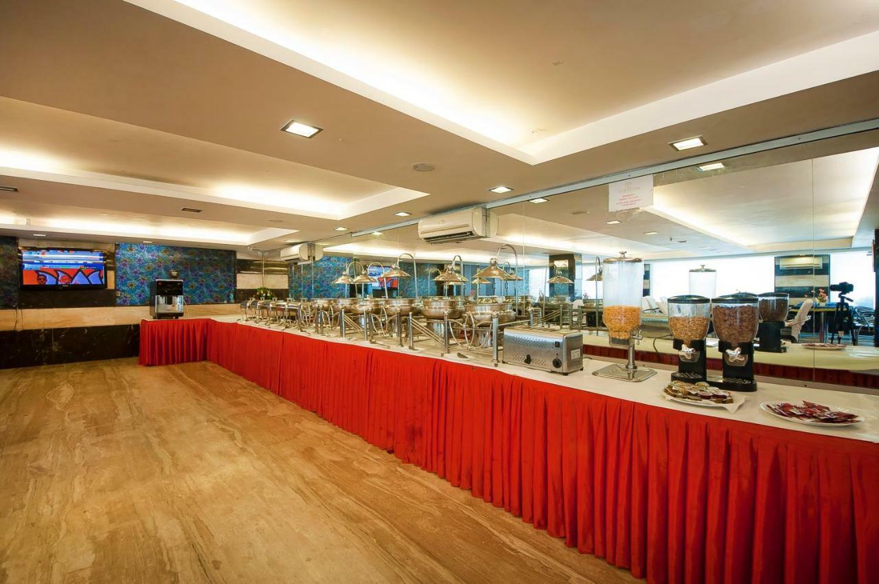 Hotel Amaltas International - Delhi-16 Ню Делхи Екстериор снимка